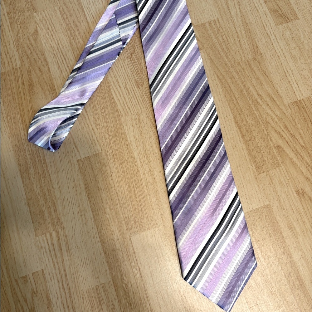 Kenneth Cole Lavender and Gray Striped Tie